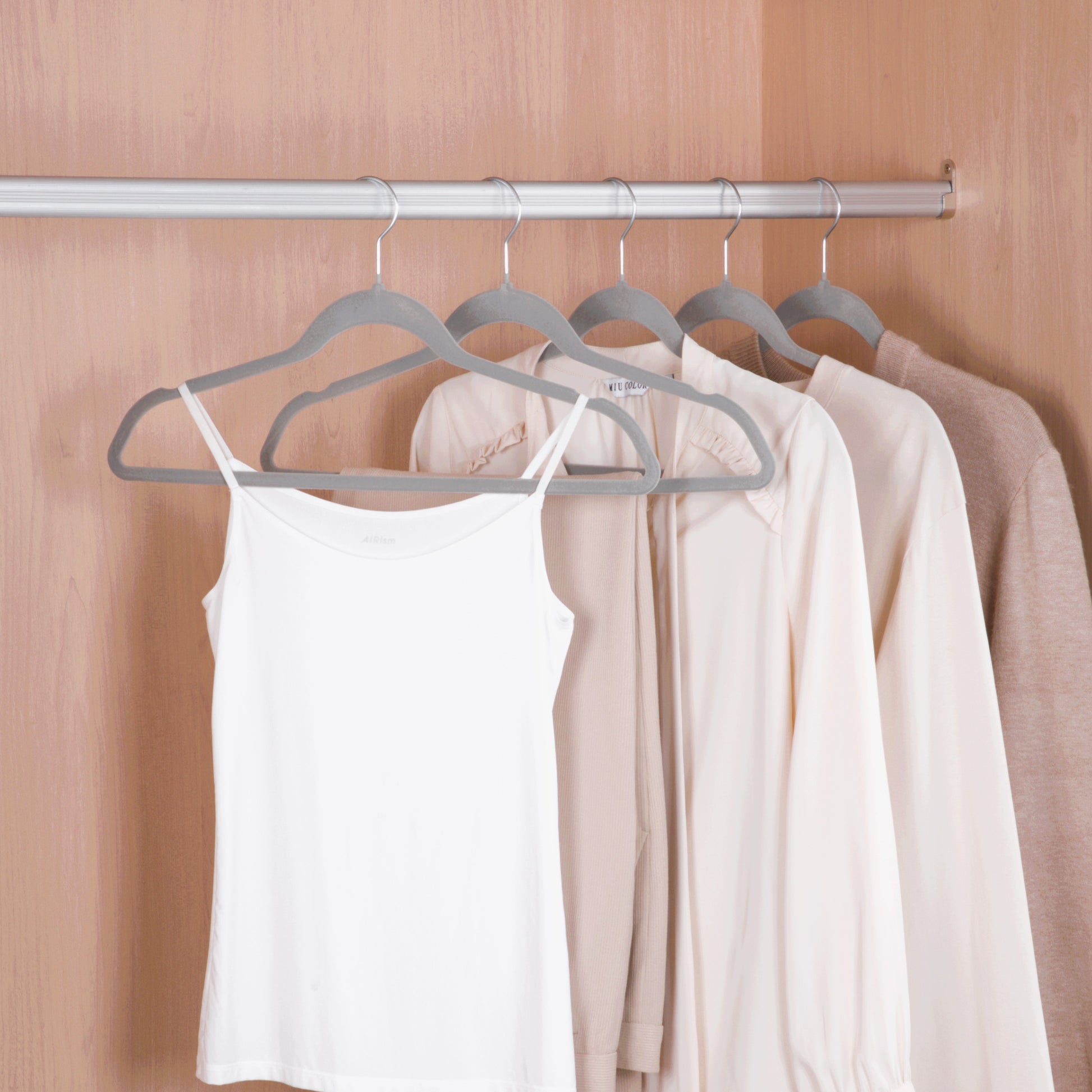 Non-slip ash gray velvet hangers