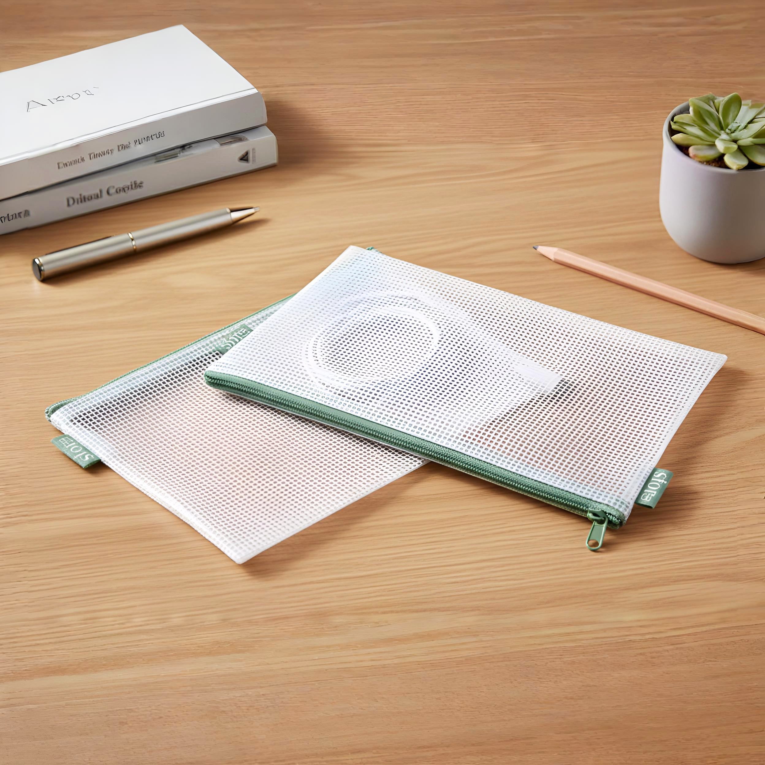 Casus Letter Pouch- Mountain Green