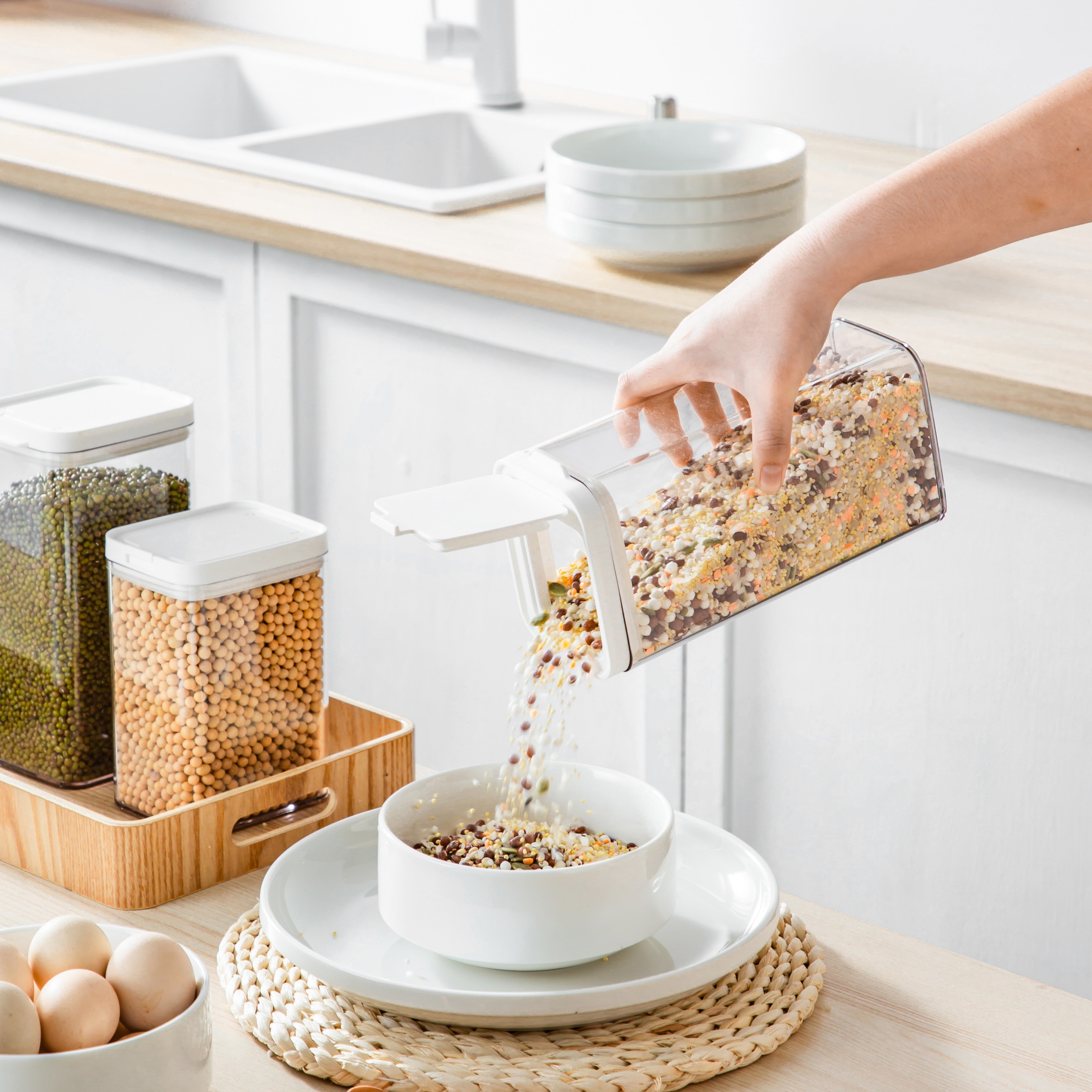 Flip-Lid Dry Food Storage Container- 1.4L