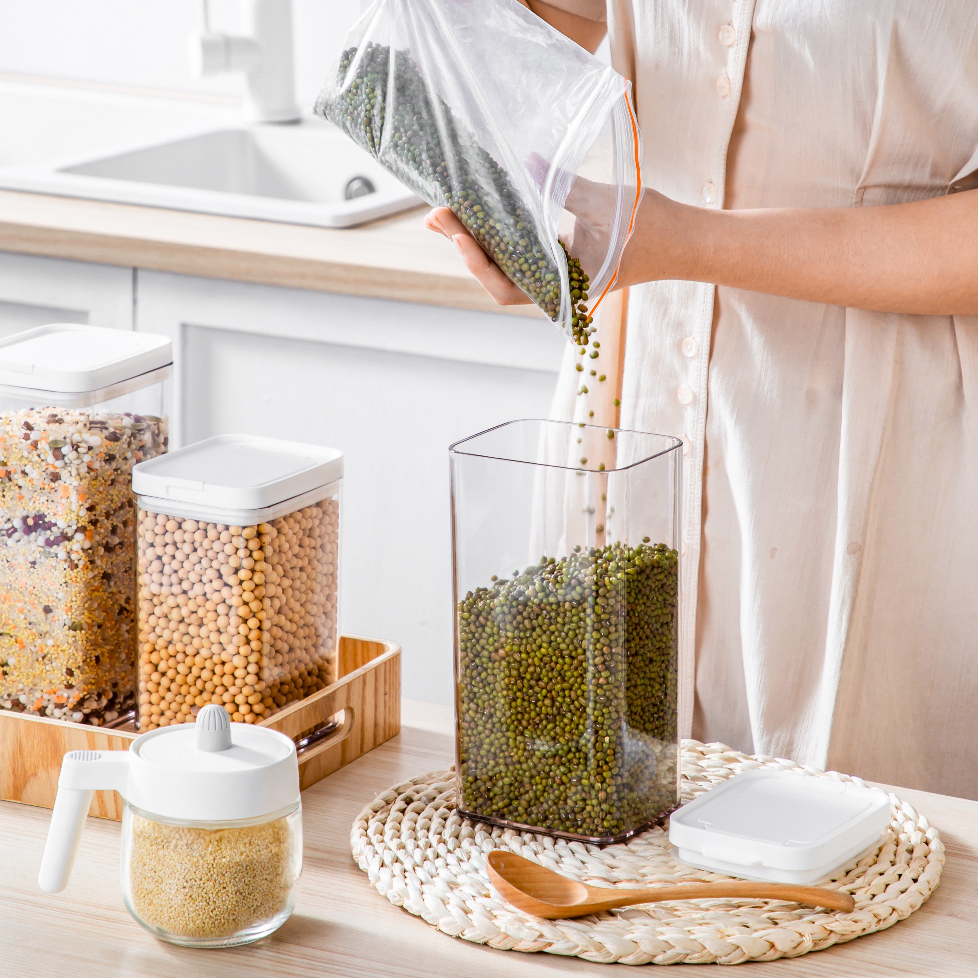 Flip-Lid Dry Food Storage Container- 1.4L