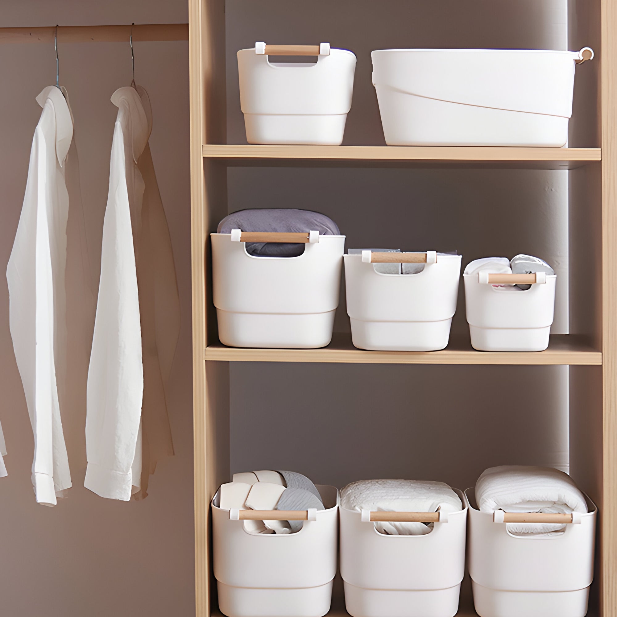 Storage Bin with Wooden Handle- 14.5L