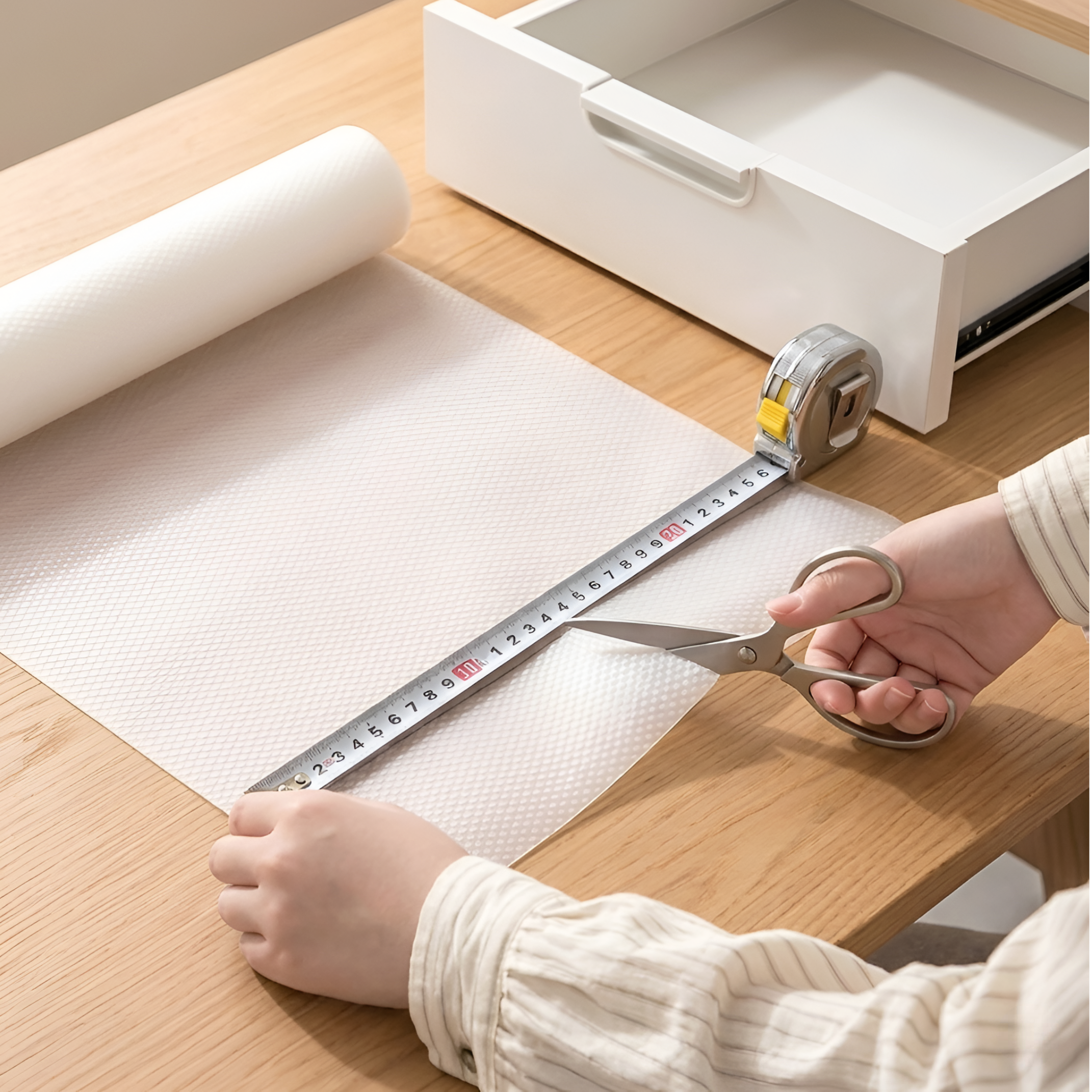 Dotted Anti-Slip Shelf Liner